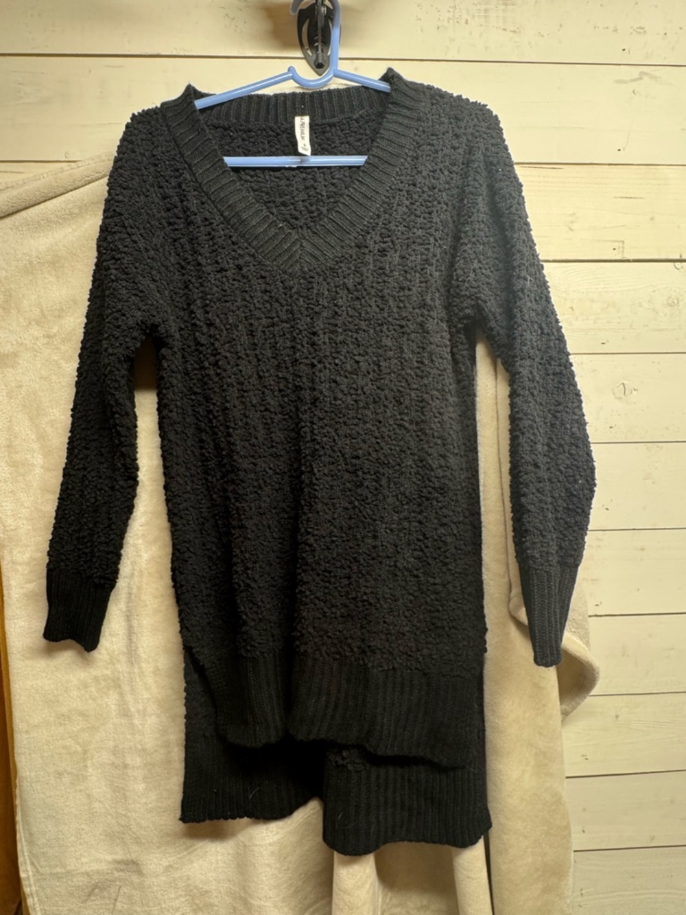 Zenana Outfitters Black Textured V-Neck Sweater